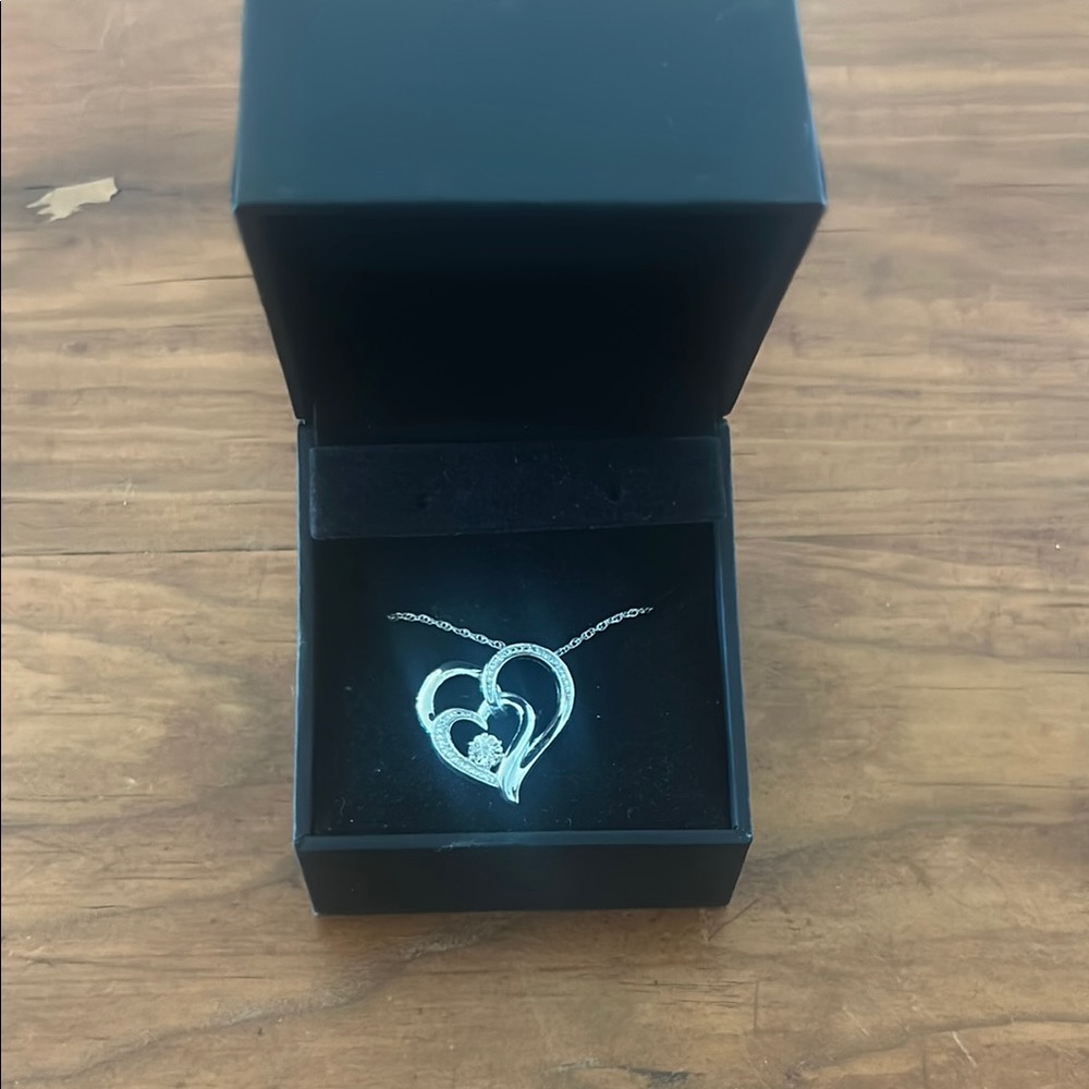 Elegant Silver Heart Pendant Necklace